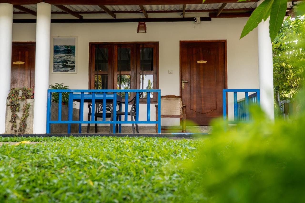 Luvi Lucas River Side Уелигама Екстериор снимка