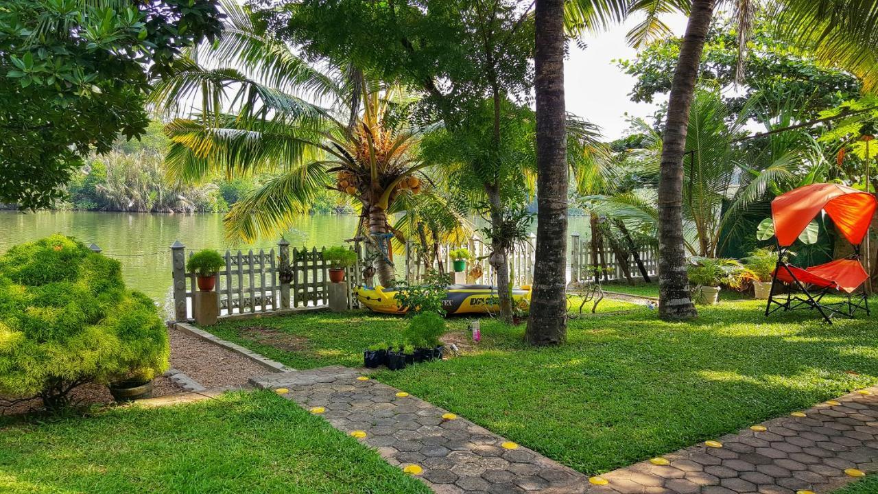 Luvi Lucas River Side Уелигама Екстериор снимка